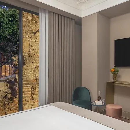 Hotel The Komana Binbirdirek 5*
