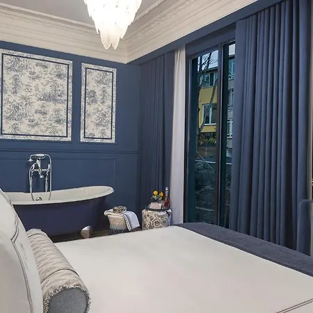 Komana Binbirdirek *