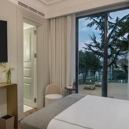 Komana Binbirdirek *