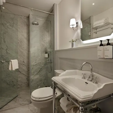 Komana Binbirdirek Hotell